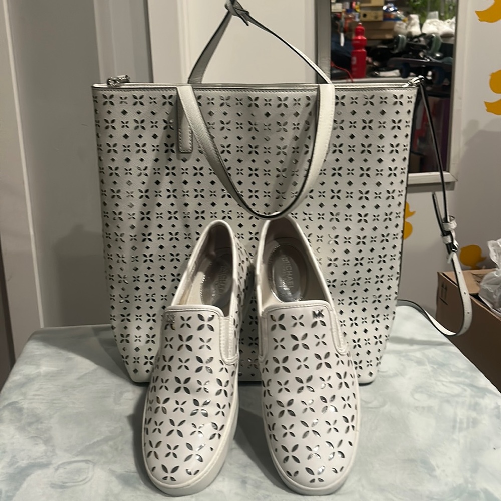 MK shoe and purse set pure white size 9